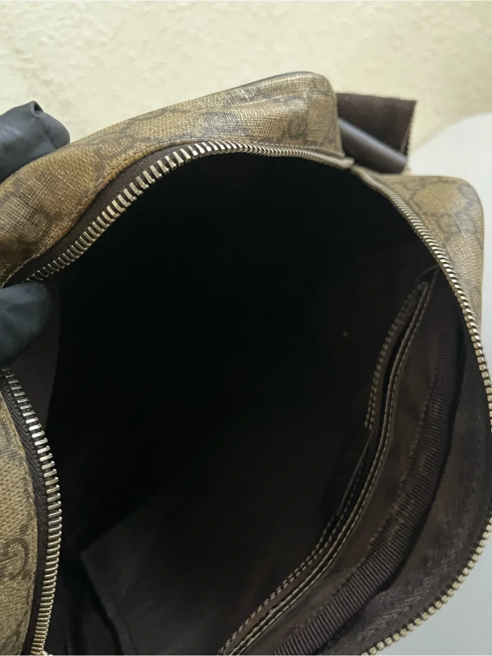 Gucci GG Messenger unisex bag